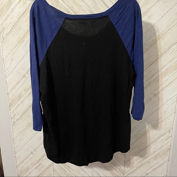 Torrid Disney Mickey Mouse Graphic Top “Show your colors” - Picture 4 of 5